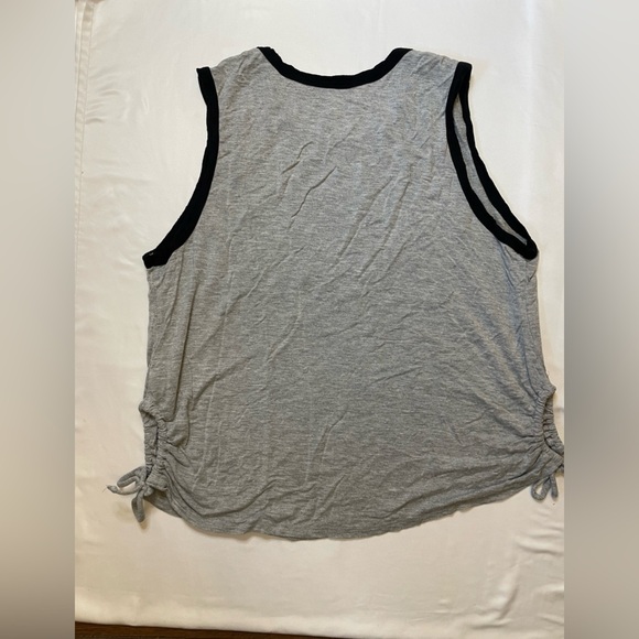 Juniors No Boundaries size XXL (19) gray and black faith tank top - Picture 3 of 4